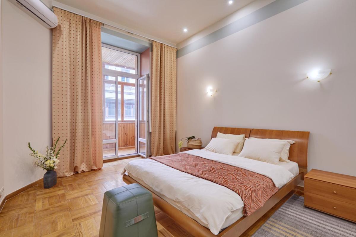 Apartments Near The Golden Gate Kiew Exterior foto